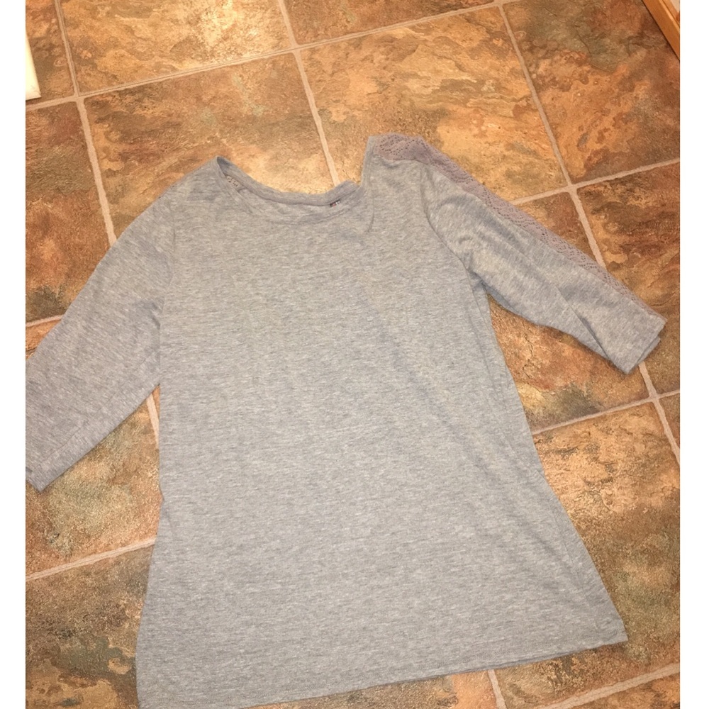 Gray top